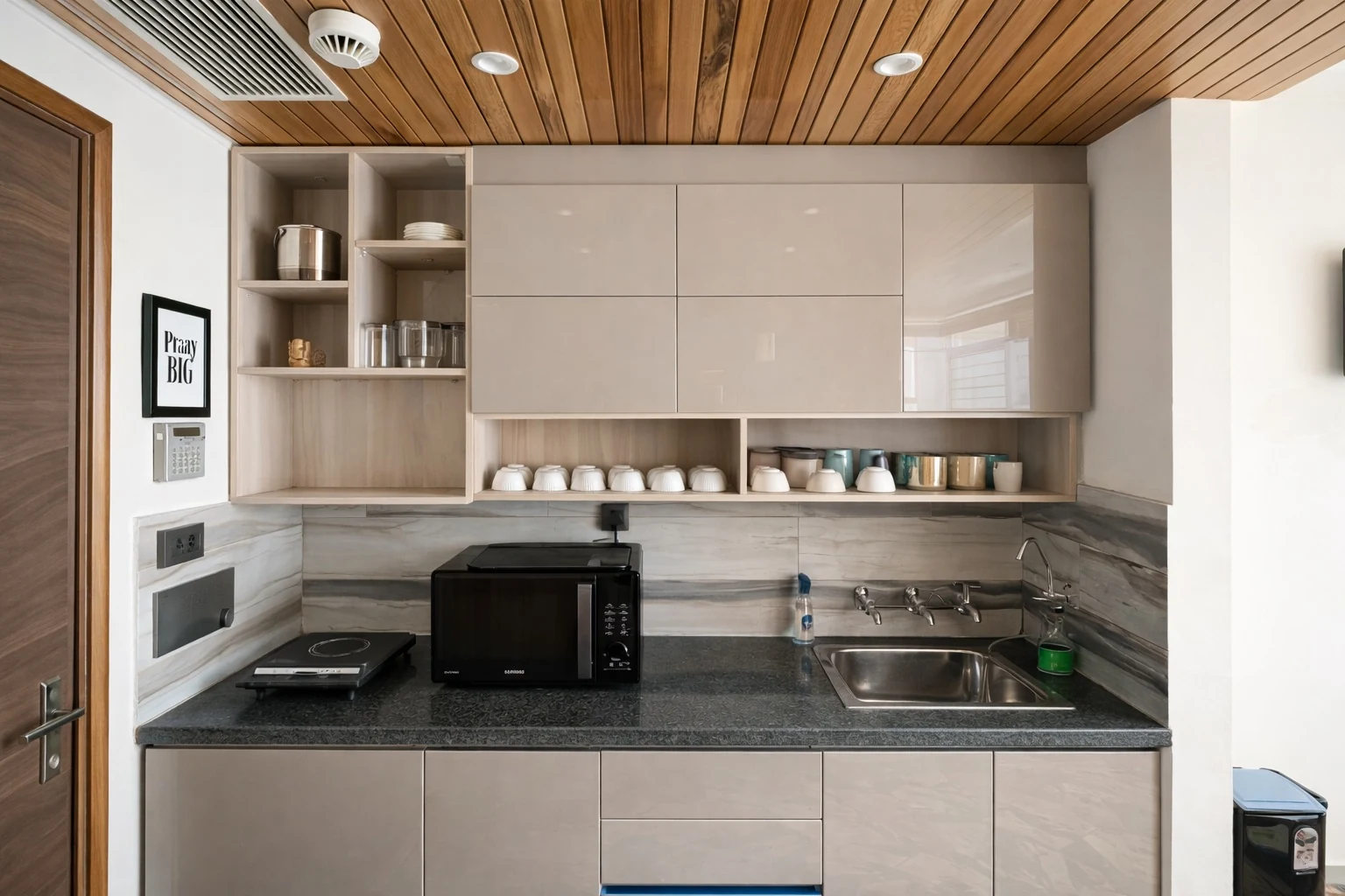 Fully equipped kitchenette with microwave and induction
